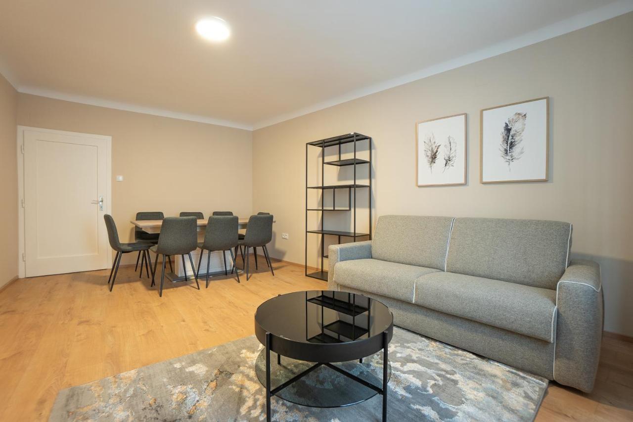 A 2-Bedroom Apartment With A King-Size Bed And A Balcony Is Located Just A 15-Minute Walk From Stephansplatz. Vienna Esterno foto