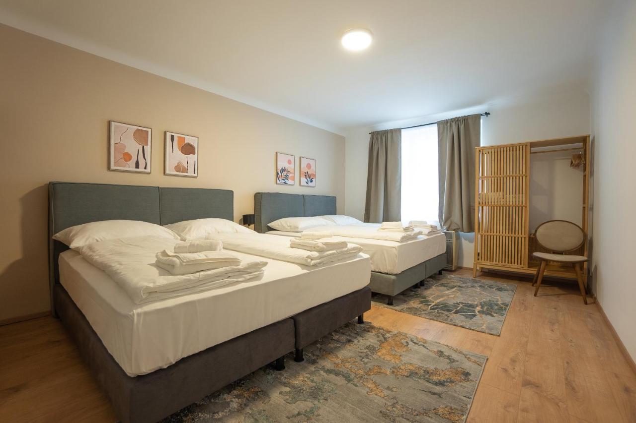 A 2-Bedroom Apartment With A King-Size Bed And A Balcony Is Located Just A 15-Minute Walk From Stephansplatz. Vienna Esterno foto