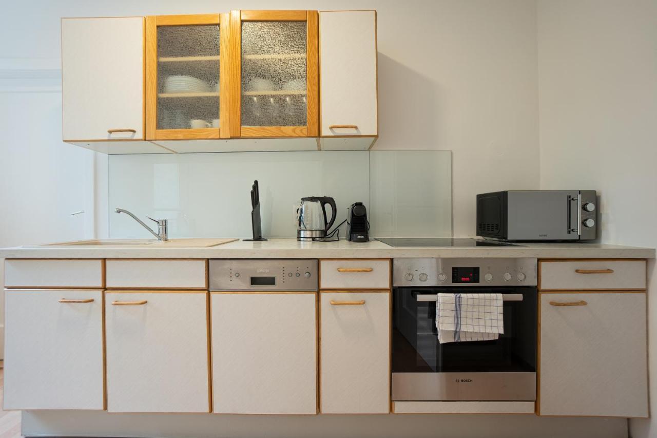 A 2-Bedroom Apartment With A King-Size Bed And A Balcony Is Located Just A 15-Minute Walk From Stephansplatz. Vienna Esterno foto